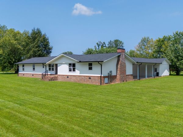 1270 Gnat Hill Rd , Manchester, TN 37355