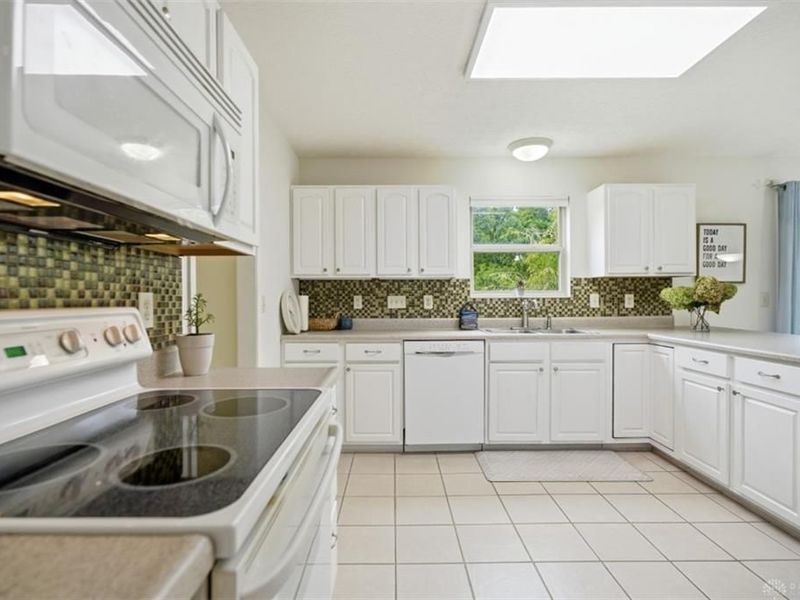 6476 Colonial Orchard Court, Liberty Township, OH 45011 Photo 3