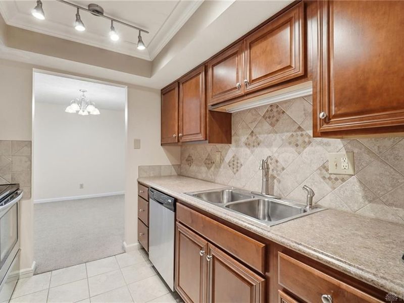 1334 Black Forest Drive, Unit B, West Carrollton, OH 45449 Photo 13