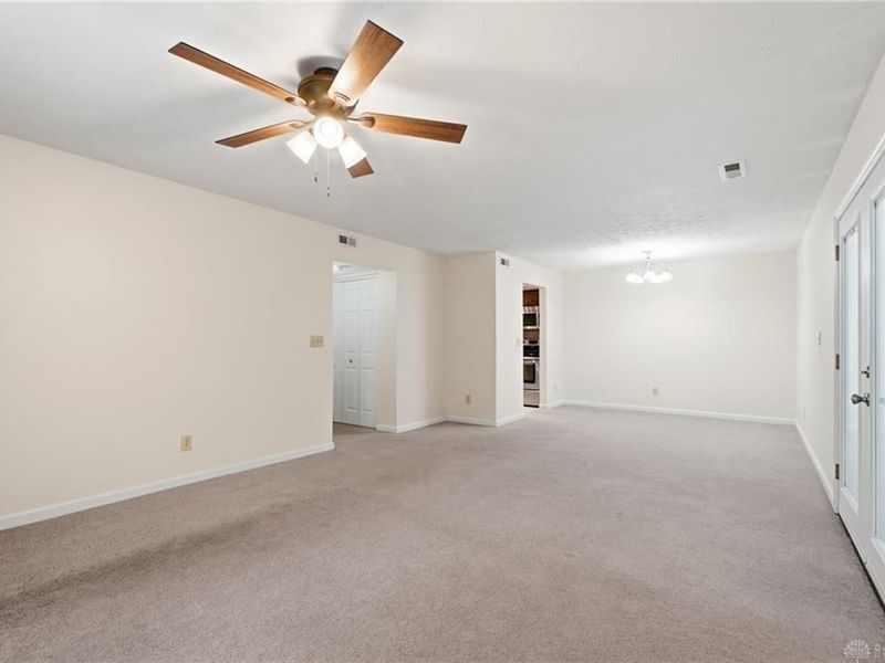 1334 Black Forest Drive, Unit B, West Carrollton, OH 45449 Photo 8