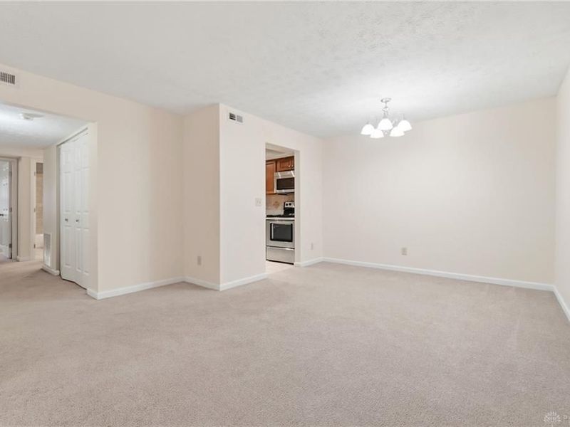 1334 Black Forest Drive, Unit B, West Carrollton, OH 45449 Photo 9