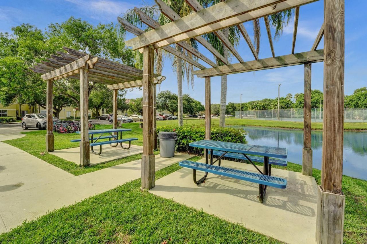 12650 Vista Isles Drive, Unit 918, Sunrise, FL 33325 Photo
