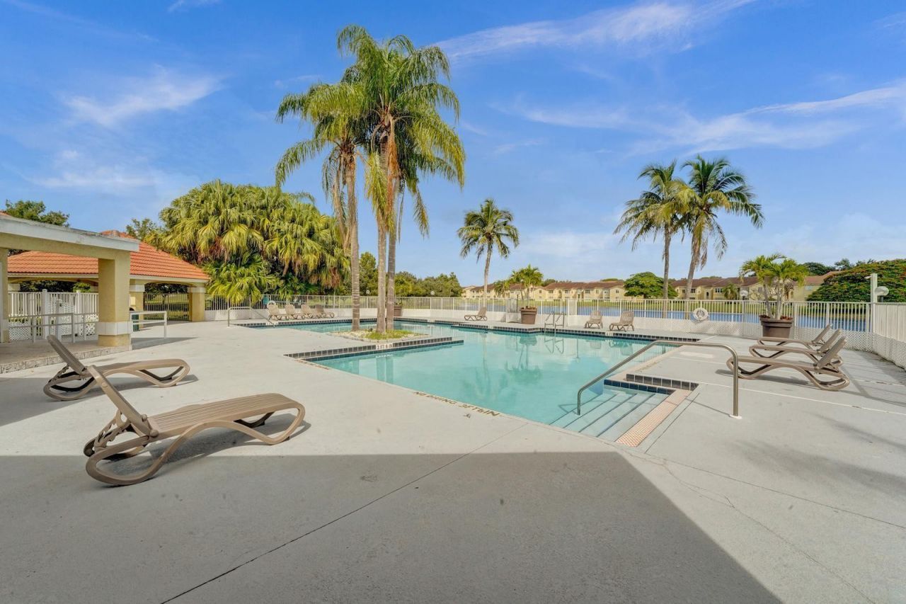 12650 Vista Isles Drive, Unit 918, Sunrise, FL 33325 Photo