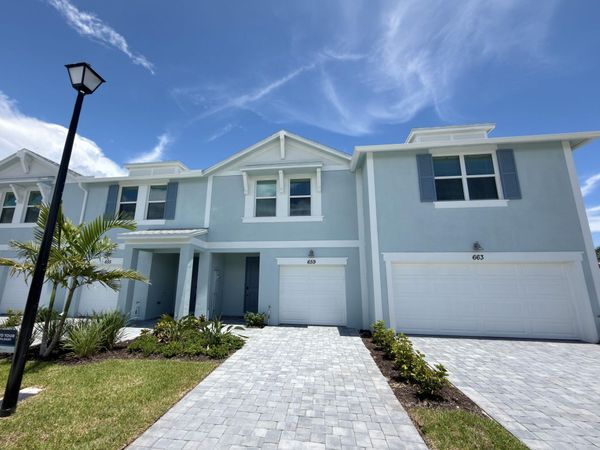659 Salisbury Circle, Fort Pierce, FL 34982