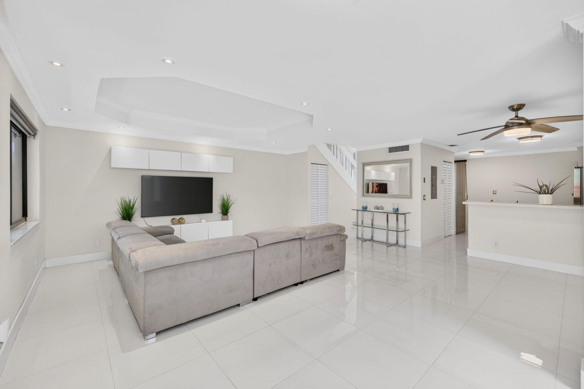 343 Ives Dairy Road, Unit 343-06, Miami, FL 33179 Photo