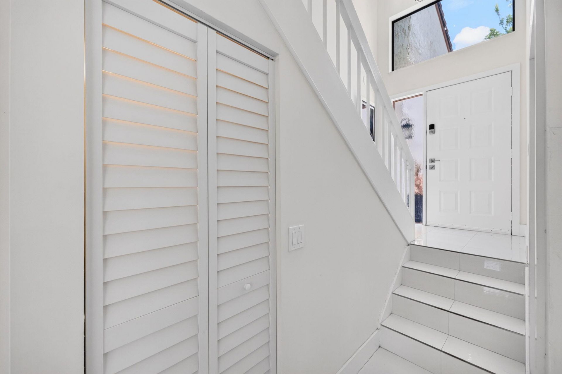 343 Ives Dairy Road, Unit 343-06, Miami, FL 33179 Photo