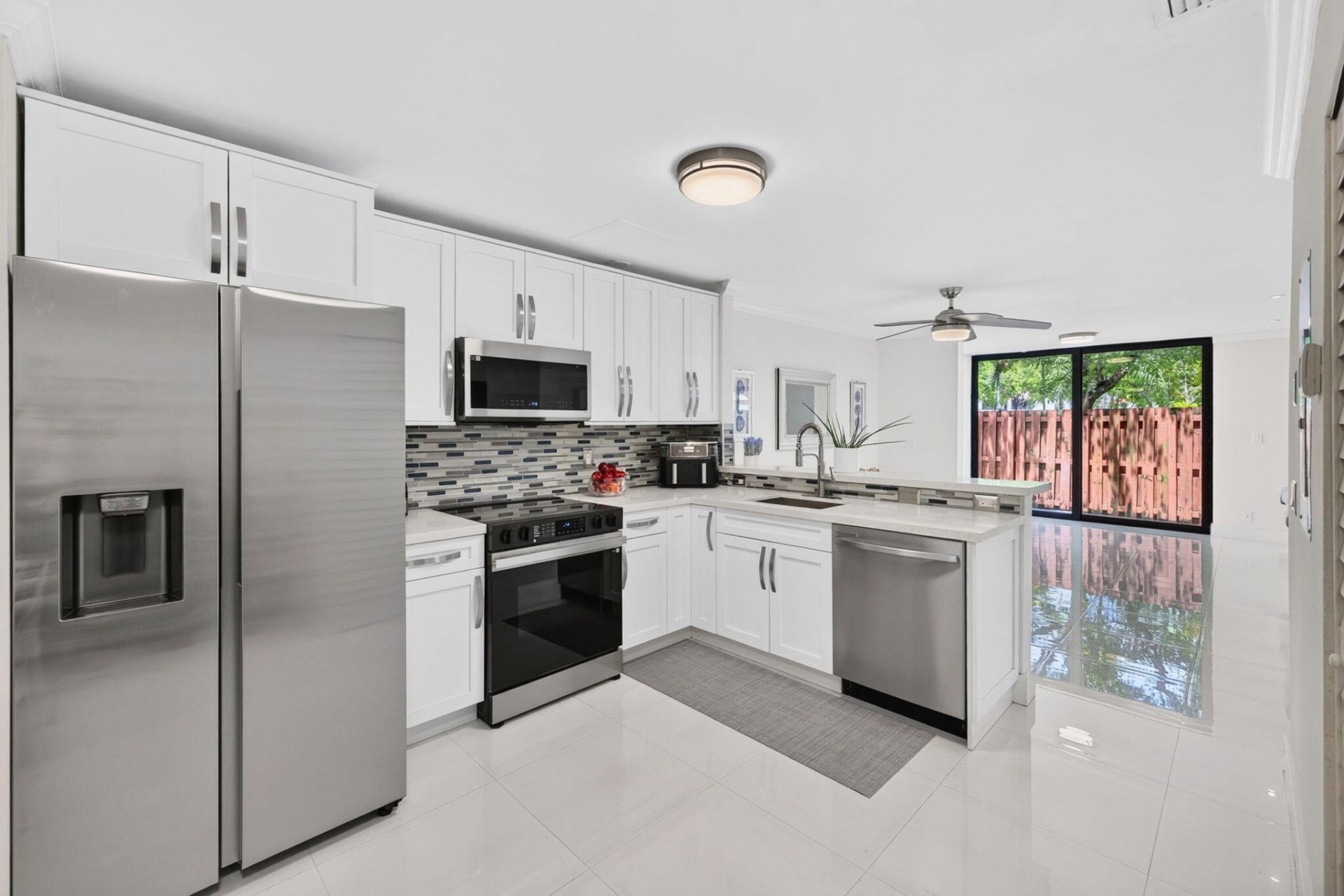 343 Ives Dairy Road, Unit 343-06, Miami, FL 33179 Photo