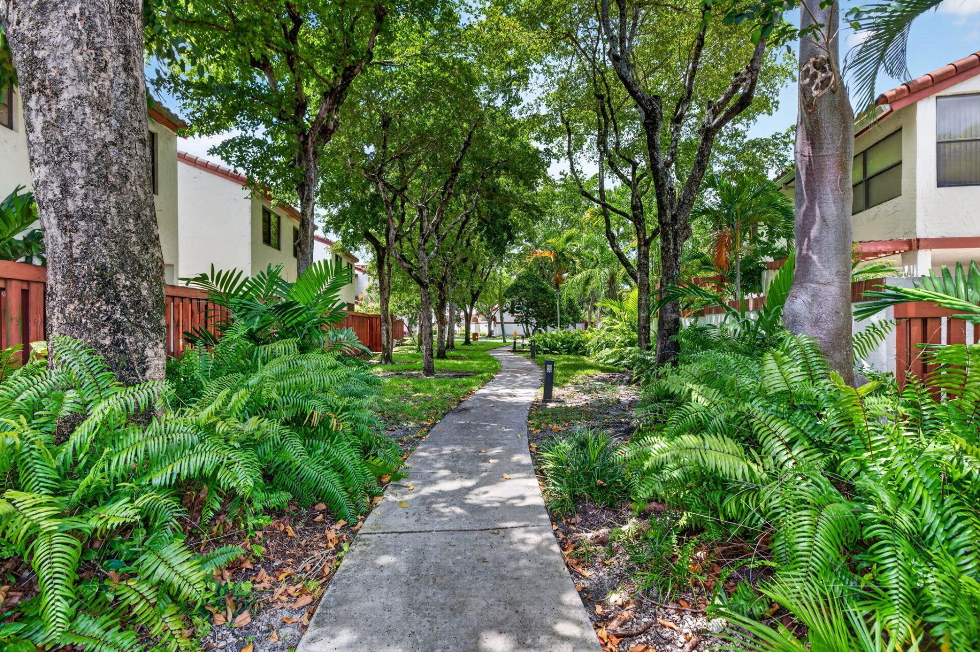 343 Ives Dairy Road, Unit 343-06, Miami, FL 33179 Photo