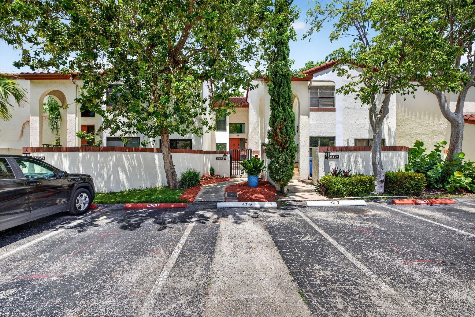 343 Ives Dairy Road, Unit 343-06, Miami, FL 33179 Photo