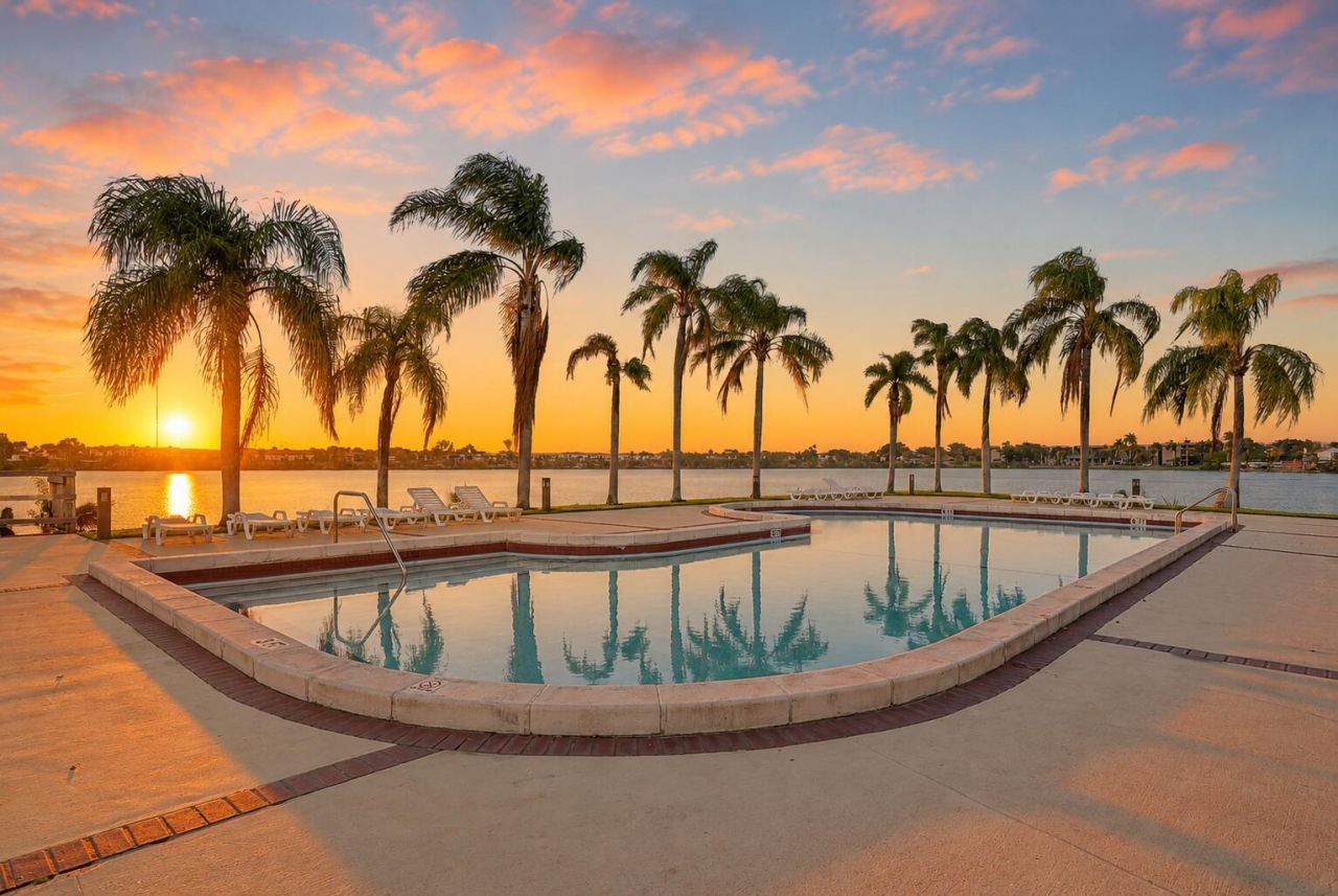 343 Ives Dairy Road, Unit 343-06, Miami, FL 33179 Photo