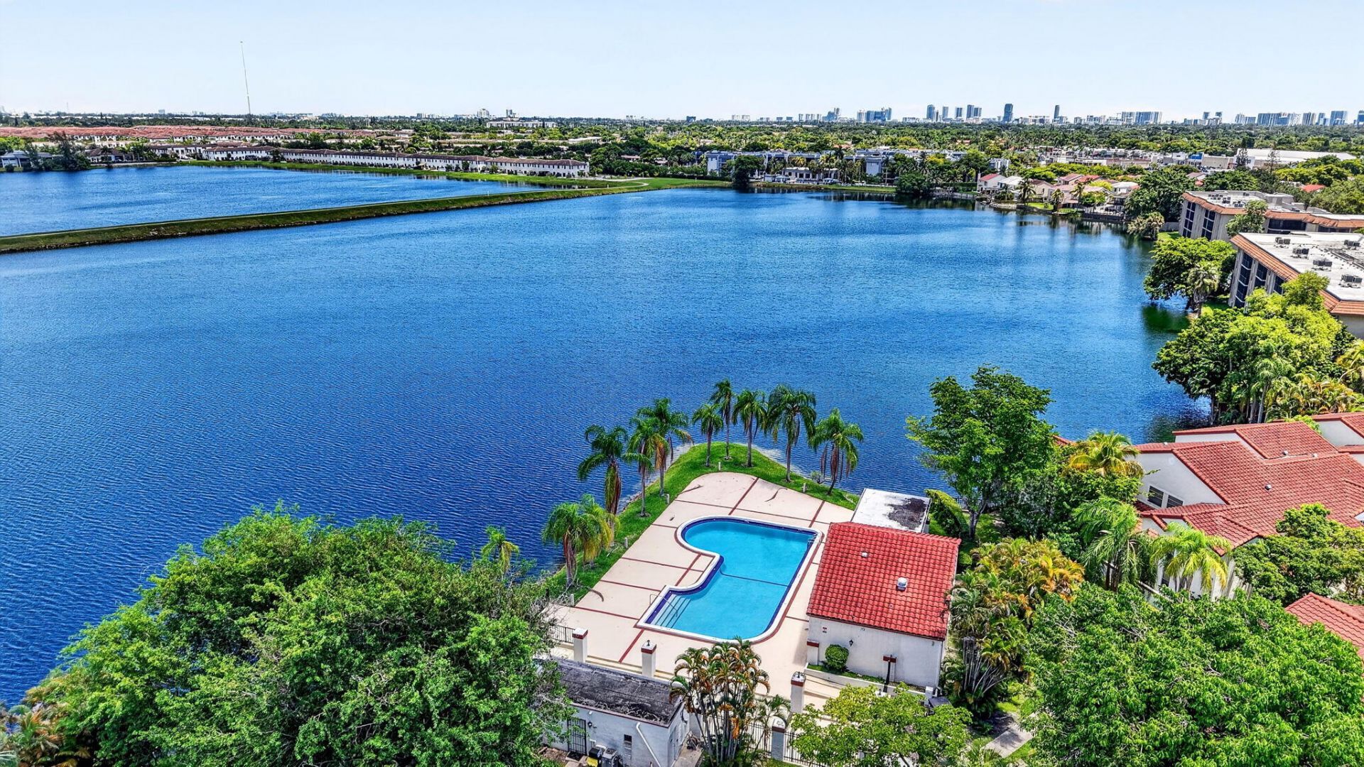 343 Ives Dairy Road, Unit 343-06, Miami, FL 33179 Photo
