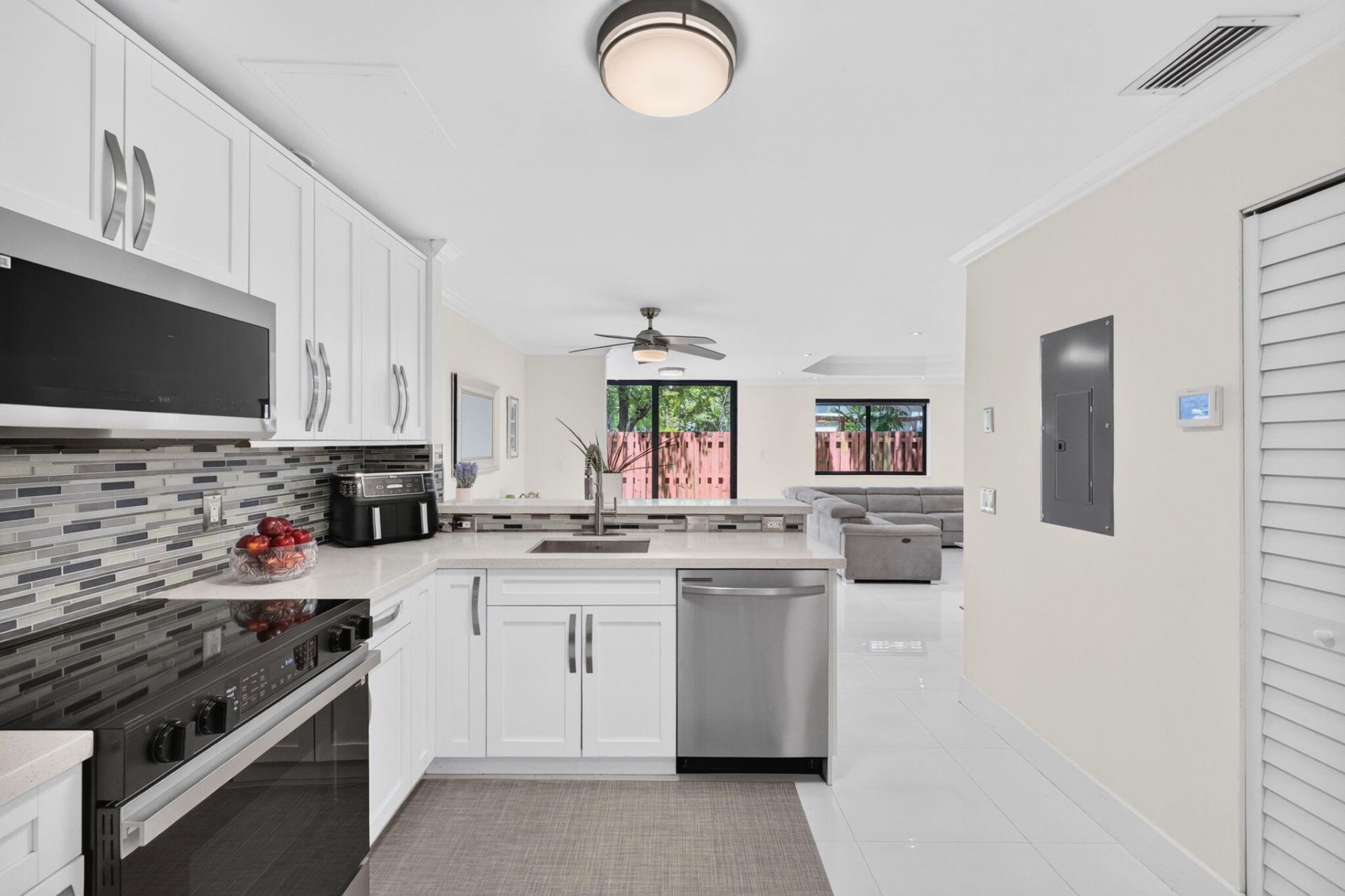 343 Ives Dairy Road, Unit 343-06, Miami, FL 33179 Photo