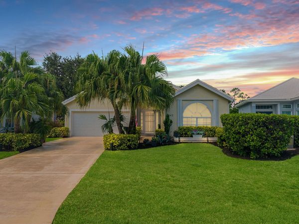 442 SW Fairway Vista, Port St. Lucie, FL 34986