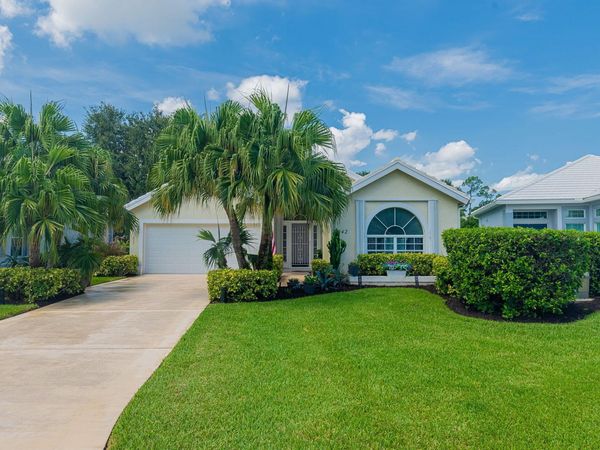 442 SW Fairway Vista, Port St. Lucie, FL 34986
