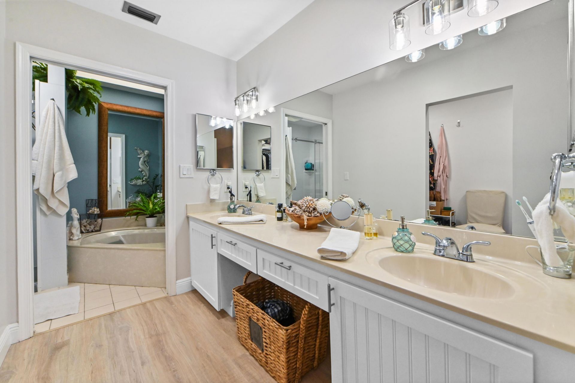 108 Executive Circle, Boynton Beach, FL 33436 Photo