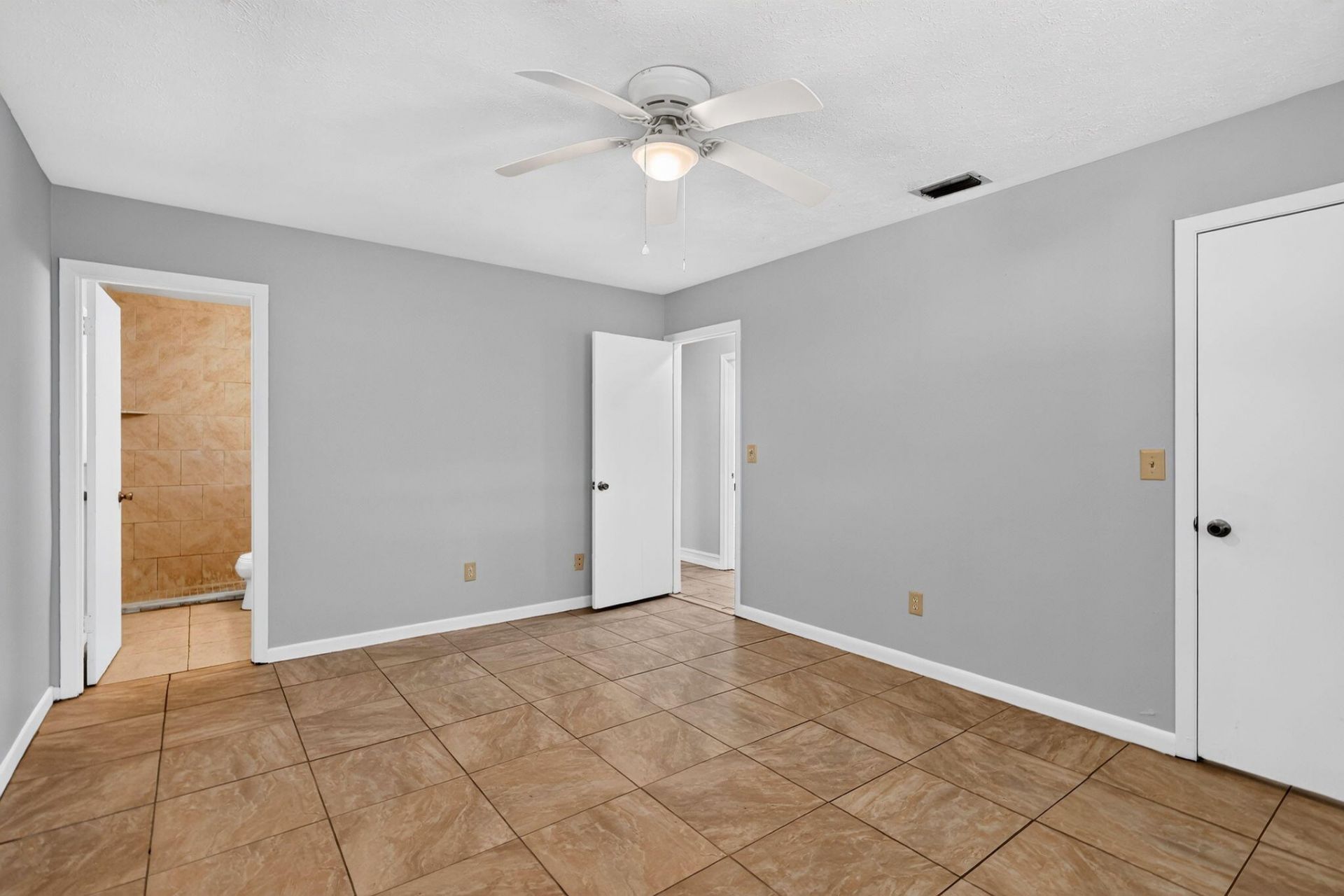 1650 SE Memorial Street, Port Saint Lucie, FL 34983 Photo
