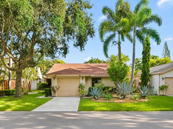701 NW 25TH Avenue, Delray Beach, FL 33445