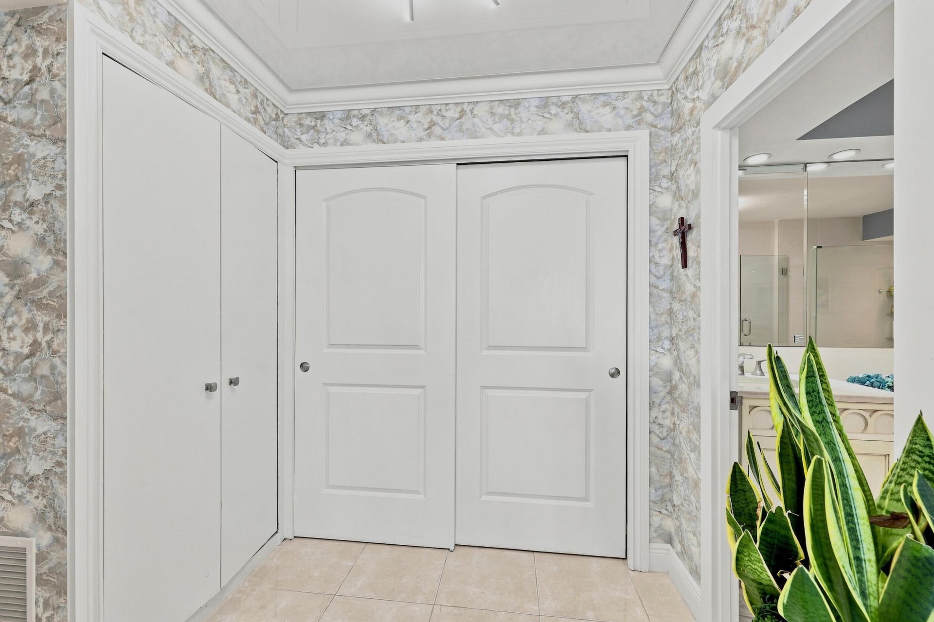 3900 N Ocean Drive, Unit 4B, Lauderdale by the Sea, FL 33308 Photo