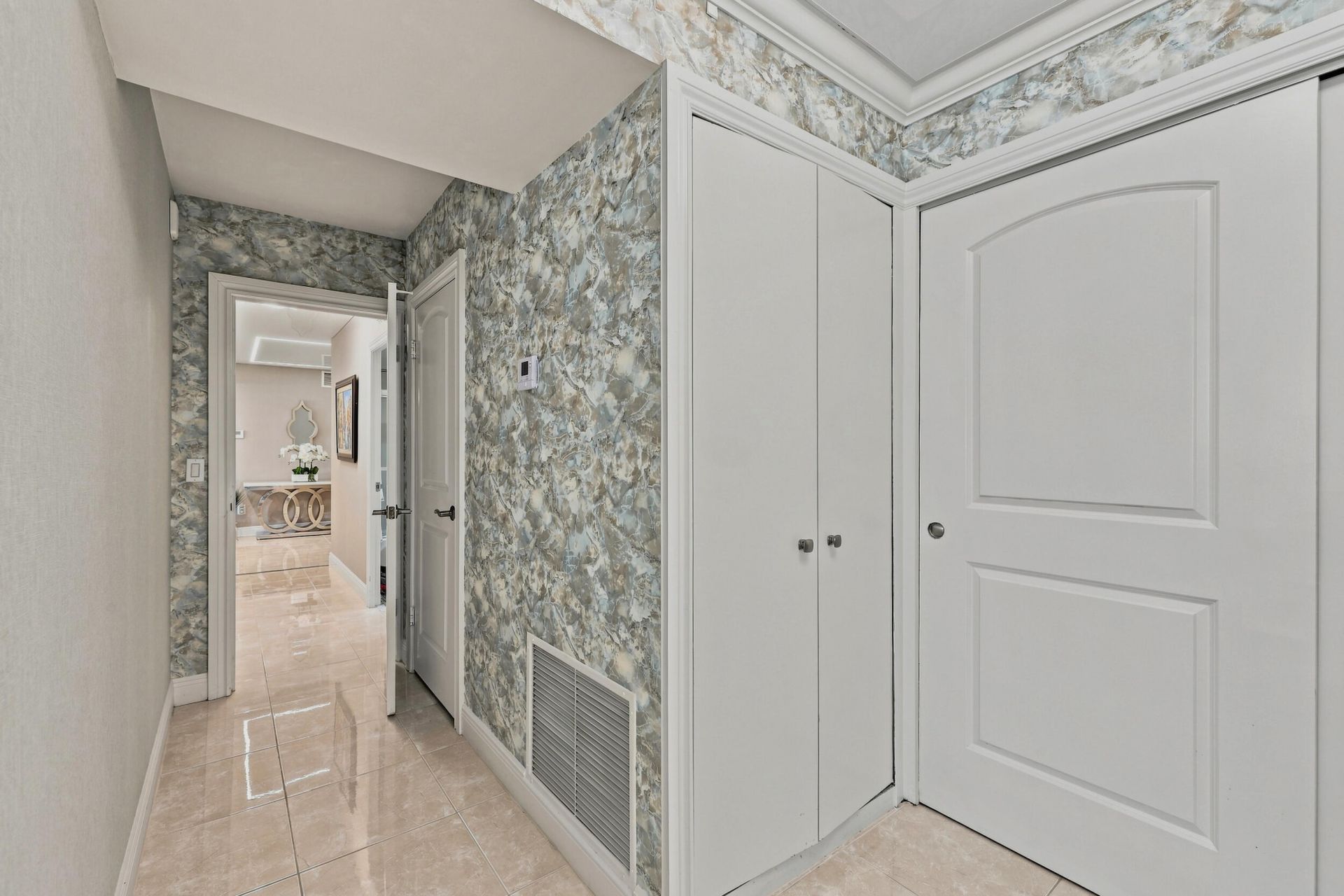 3900 N Ocean Drive, Unit 4B, Lauderdale by the Sea, FL 33308 Photo
