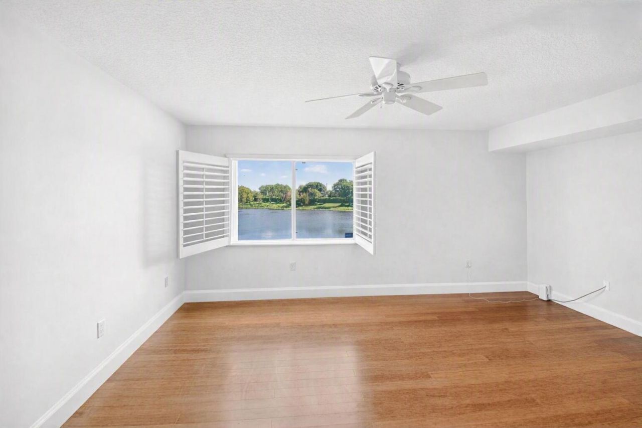 5842 Crystal Shores Drive, Unit 205, Boynton Beach, FL 33437 Photo