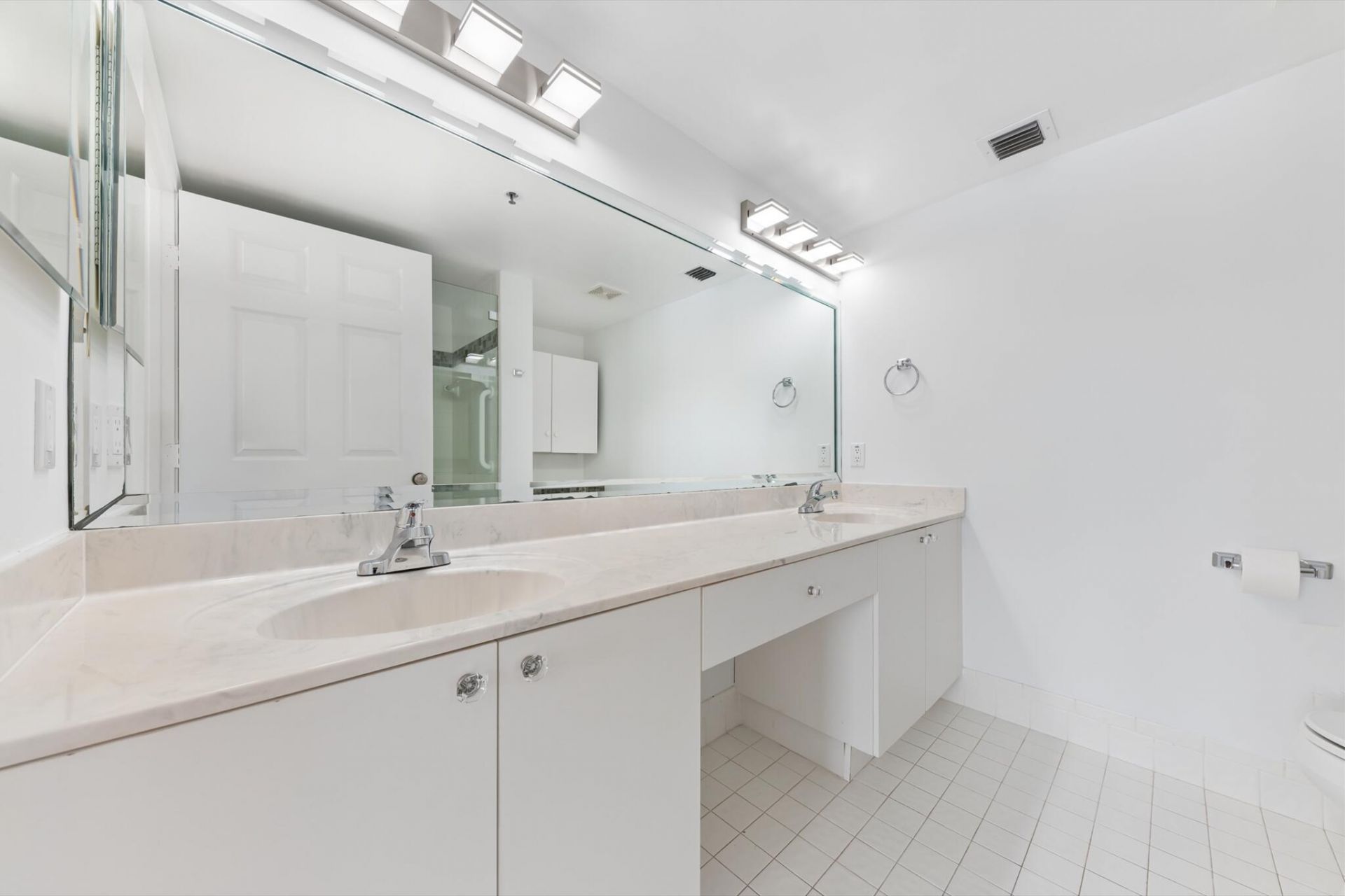 5842 Crystal Shores Drive, Unit 205, Boynton Beach, FL 33437 Photo