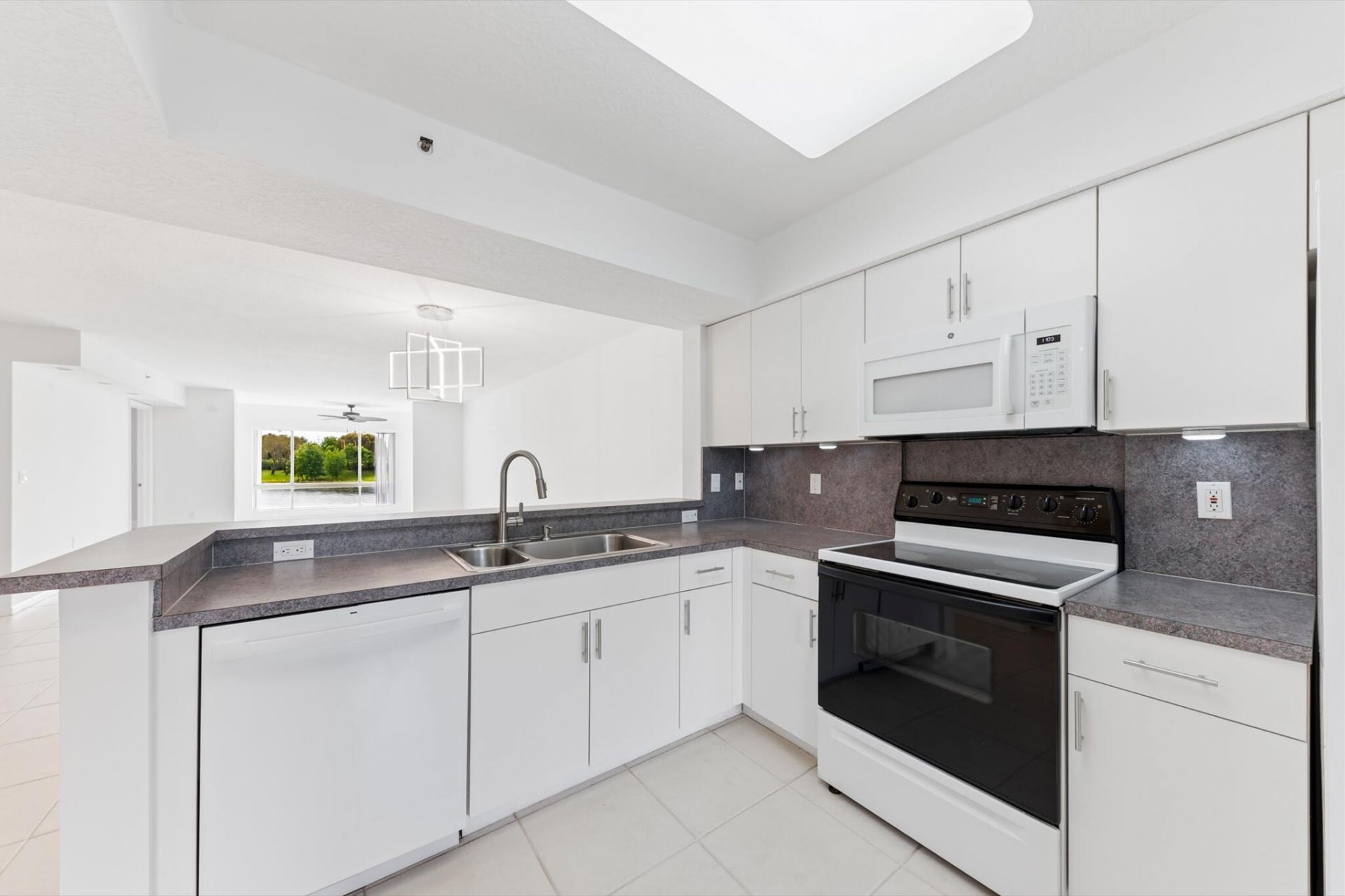 5842 Crystal Shores Drive, Unit 205, Boynton Beach, FL 33437 Photo