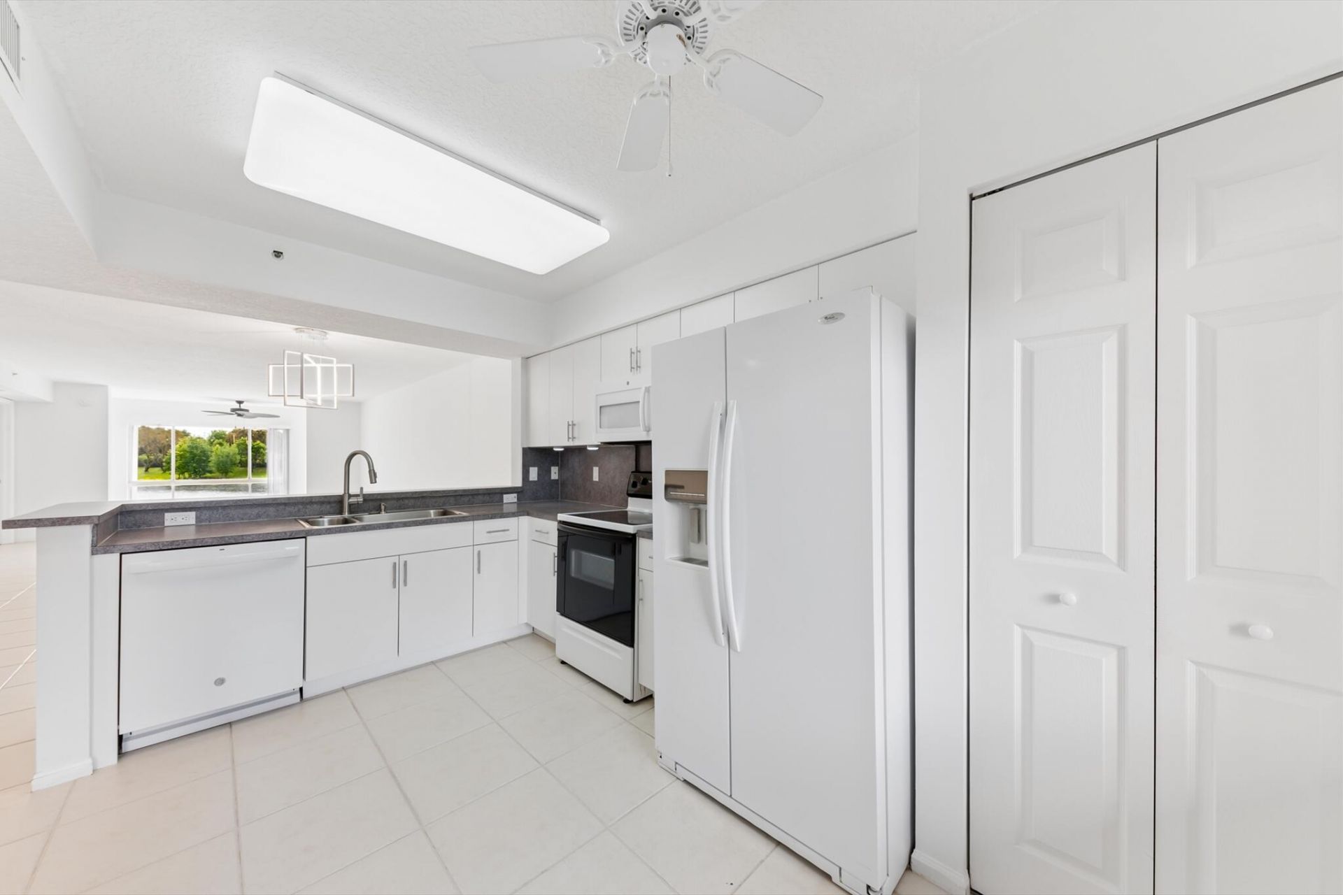 5842 Crystal Shores Drive, Unit 205, Boynton Beach, FL 33437 Photo