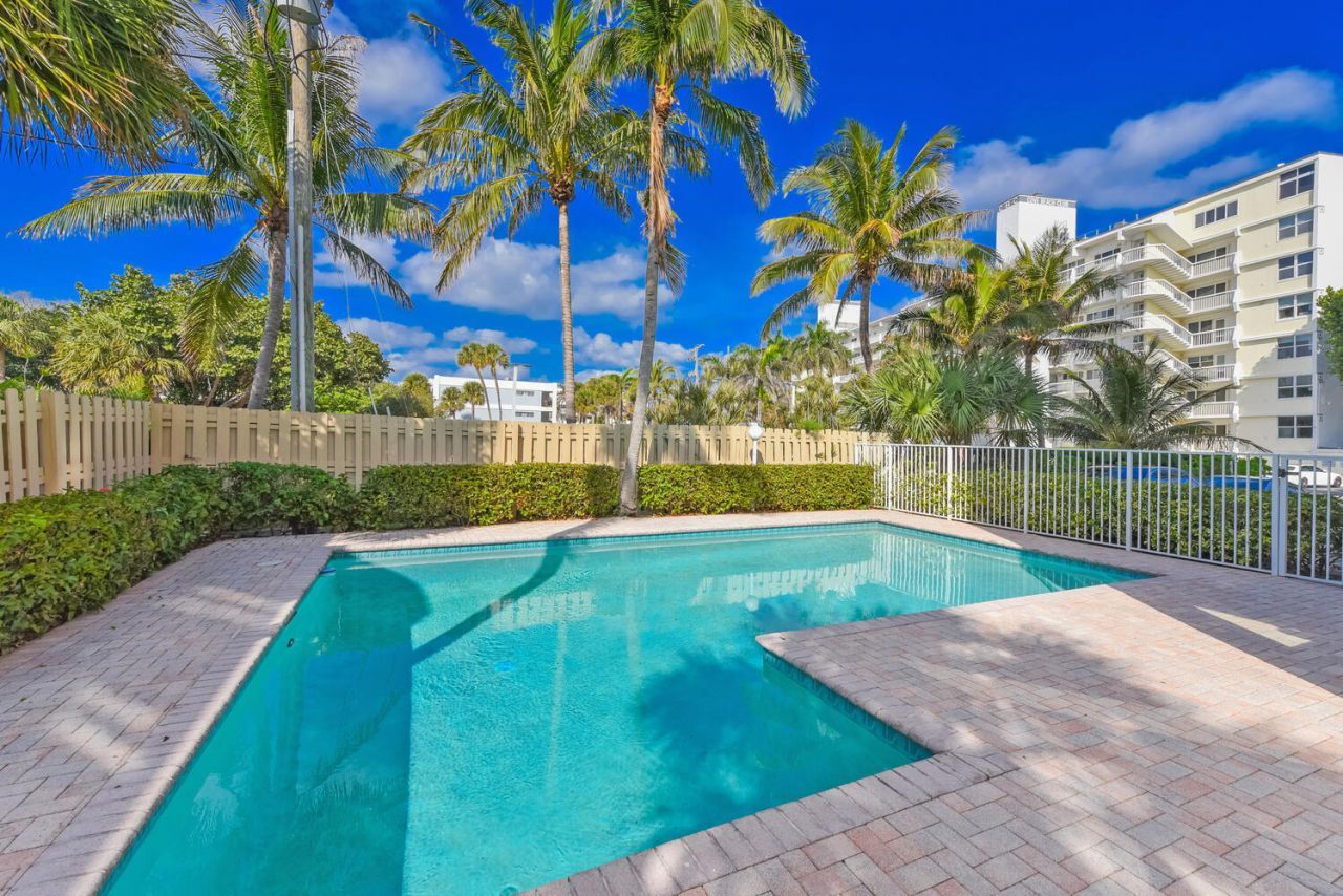 2057 SE 6th Street, Unit 1, Deerfield Beach, FL 33441 Photo