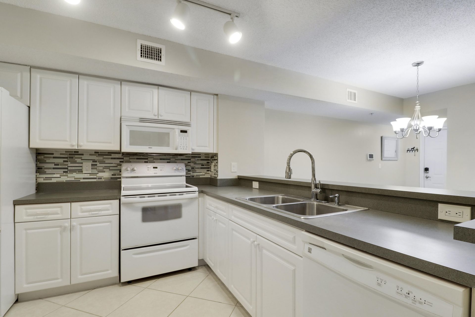 236 Village Boulevard, Unit 1106, Tequesta, FL 33469 Photo