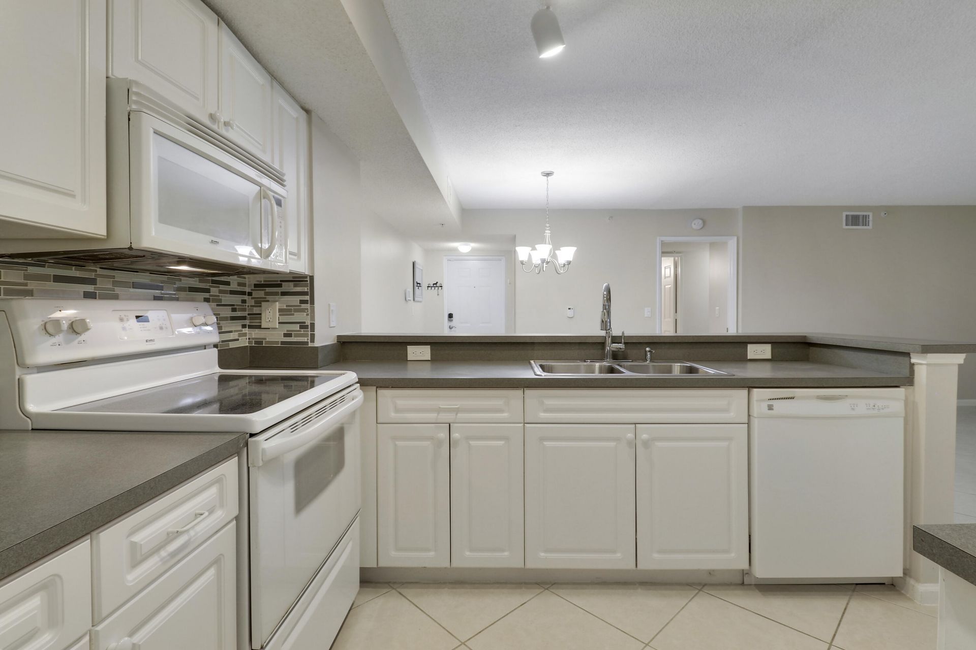 236 Village Boulevard, Unit 1106, Tequesta, FL 33469 Photo