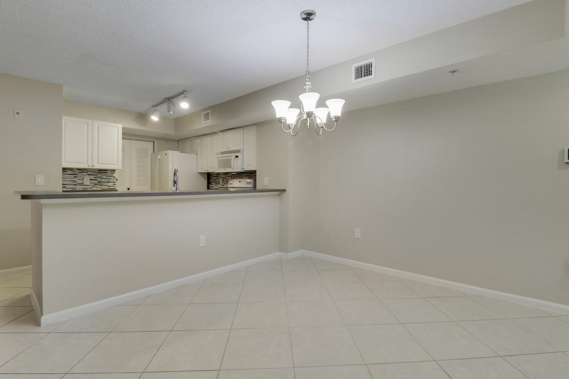 236 Village Boulevard, Unit 1106, Tequesta, FL 33469 Photo