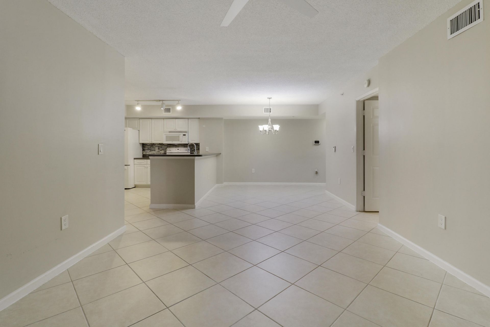 236 Village Boulevard, Unit 1106, Tequesta, FL 33469 Photo