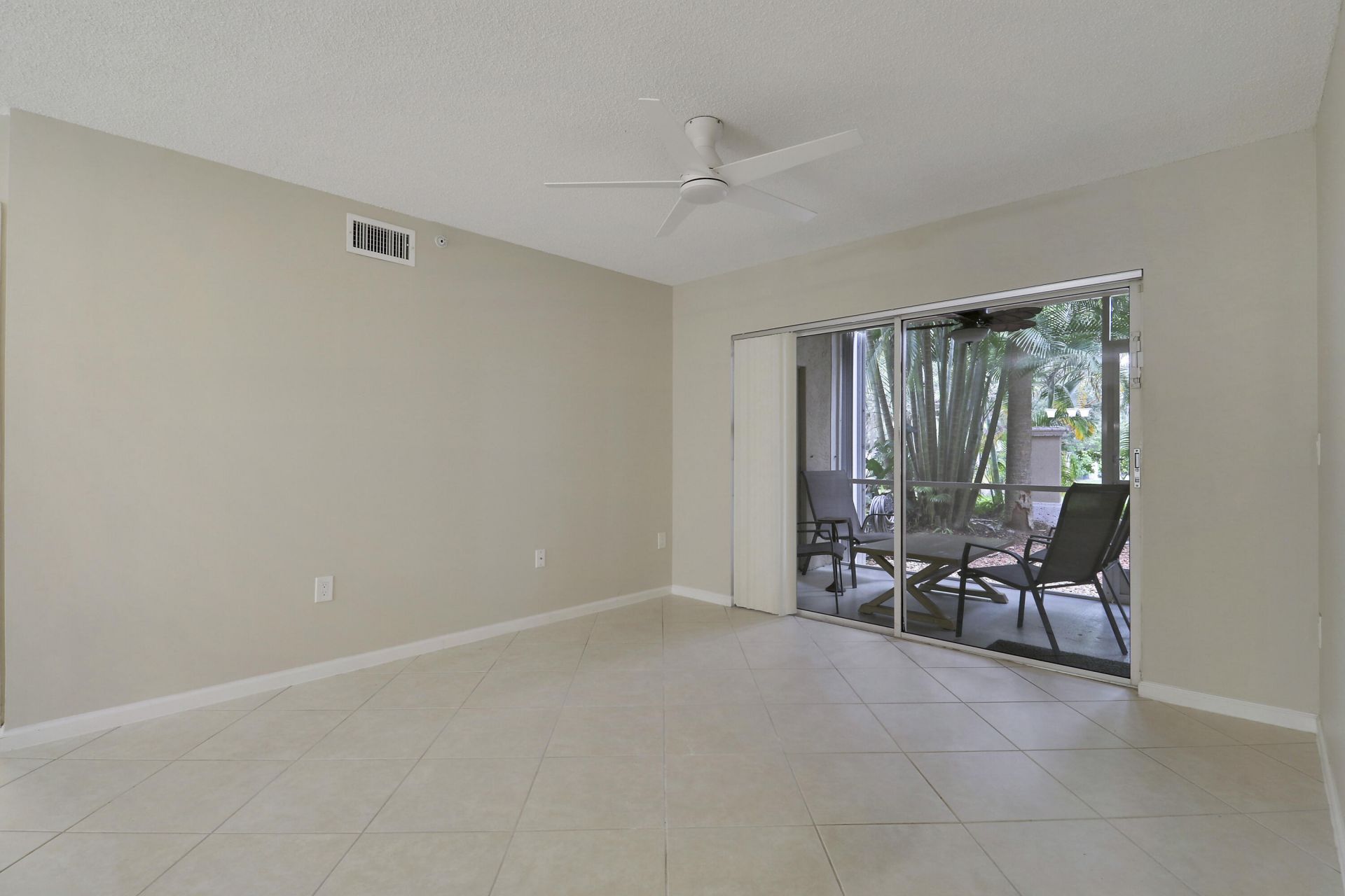 236 Village Boulevard, Unit 1106, Tequesta, FL 33469 Photo