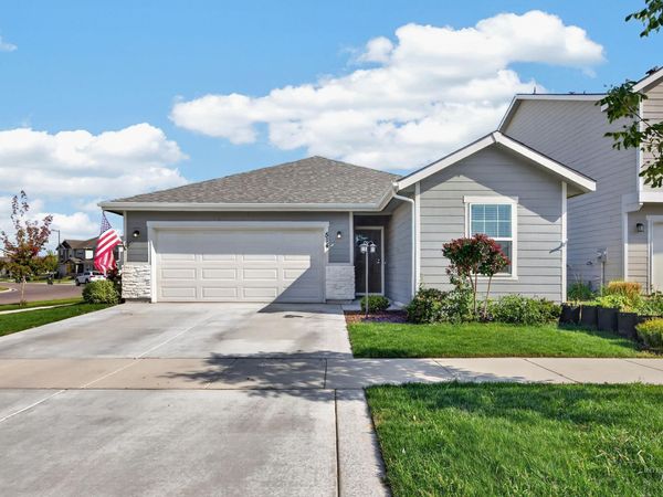 514 Learmont St, Meridian, ID 83642