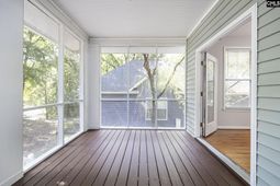 618 Laurel Hill Lane photo 4