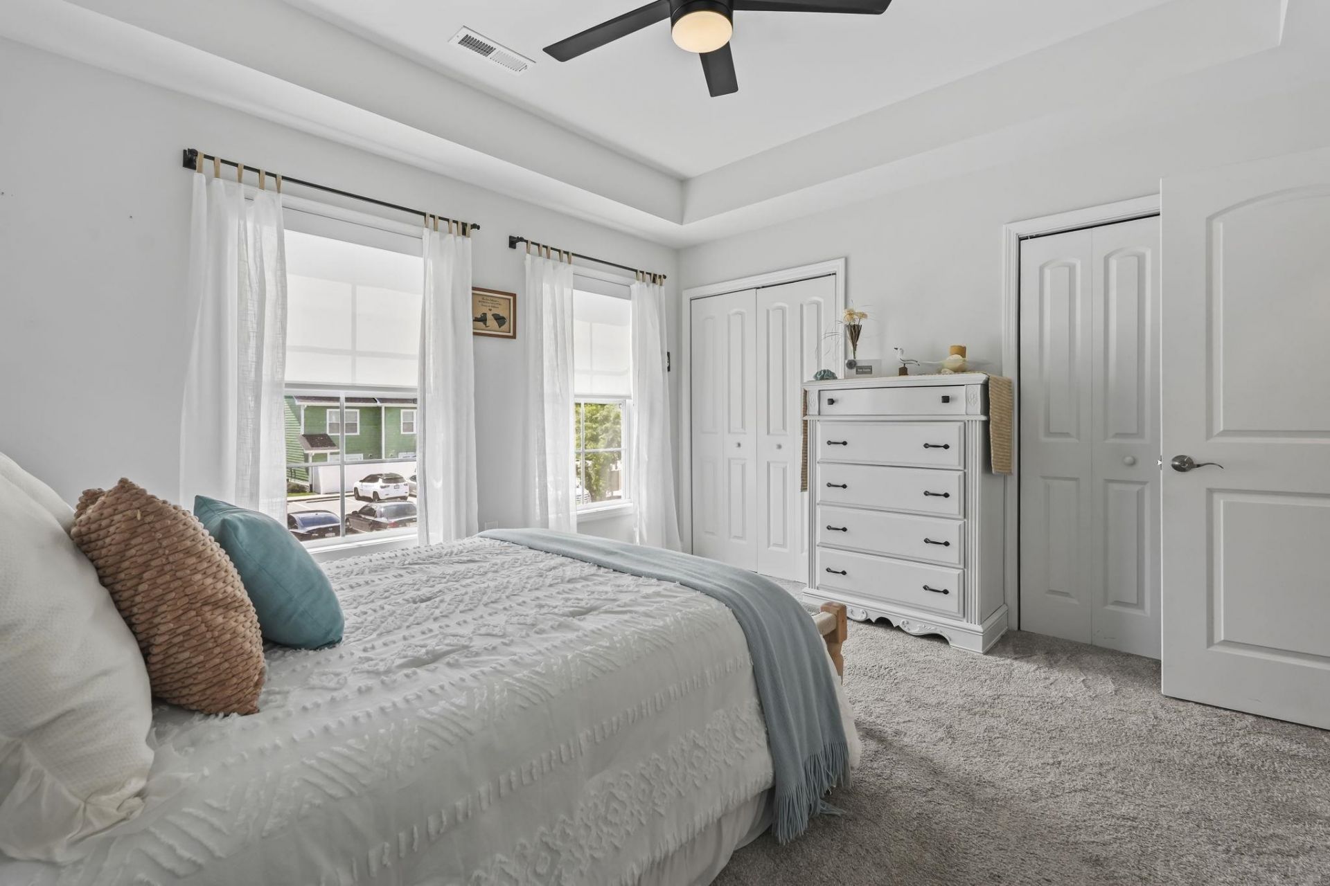 793 Moen Pl. Photo 20