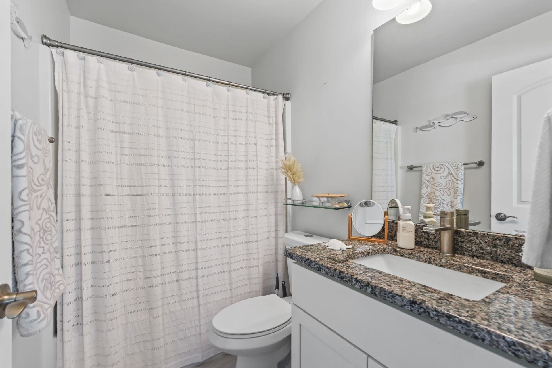 793 Moen Pl. Photo 27