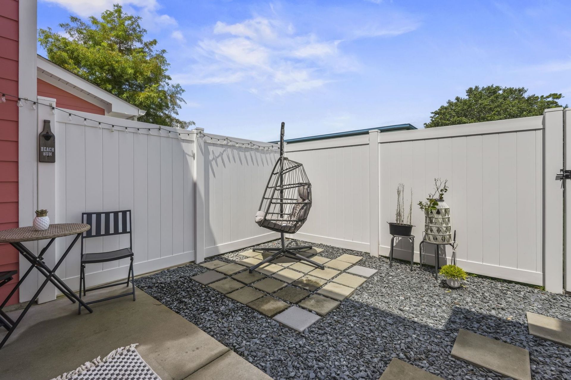 793 Moen Pl. Photo 30