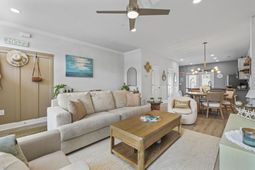 793 Moen Pl. photo 4