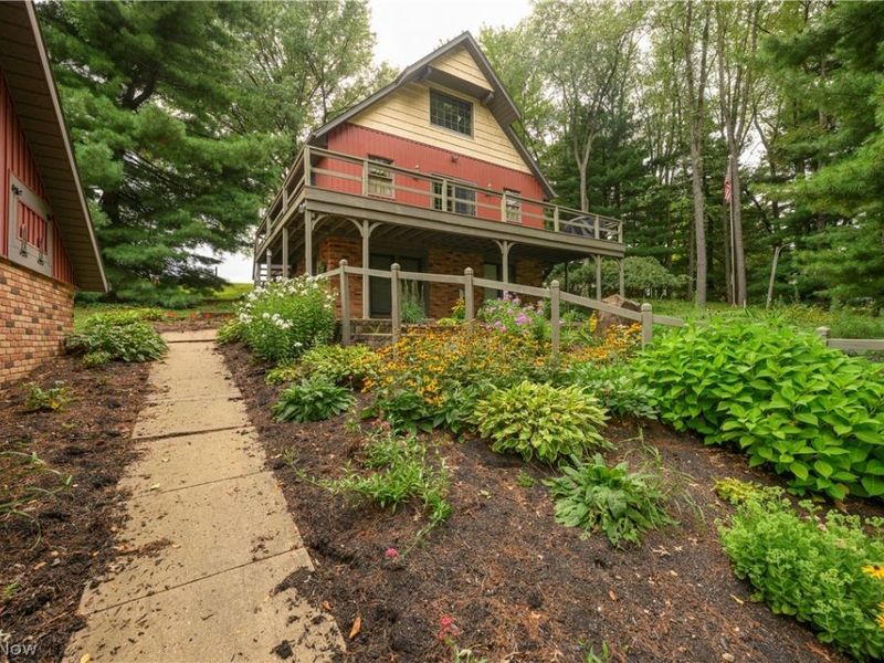 962 Shane Drive SW, Sugarcreek, OH 44681 Photo 3