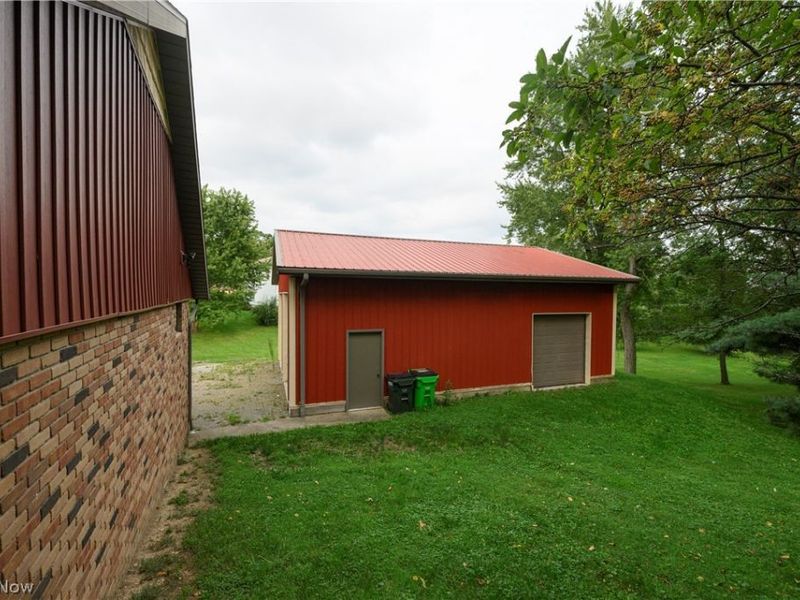 962 Shane Drive SW, Sugarcreek, OH 44681 Photo 8