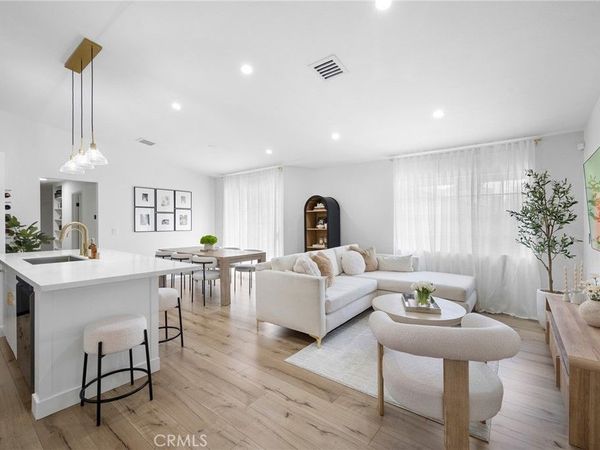 11300 Foothill Boulevard, Unit 63, Lakeview Terrace, CA 91342