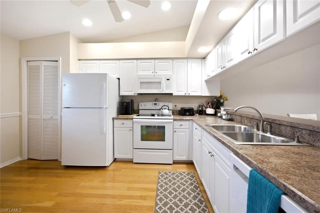 7360 Saint Ives Way, Unit 2301, Naples, FL 34104 Photo