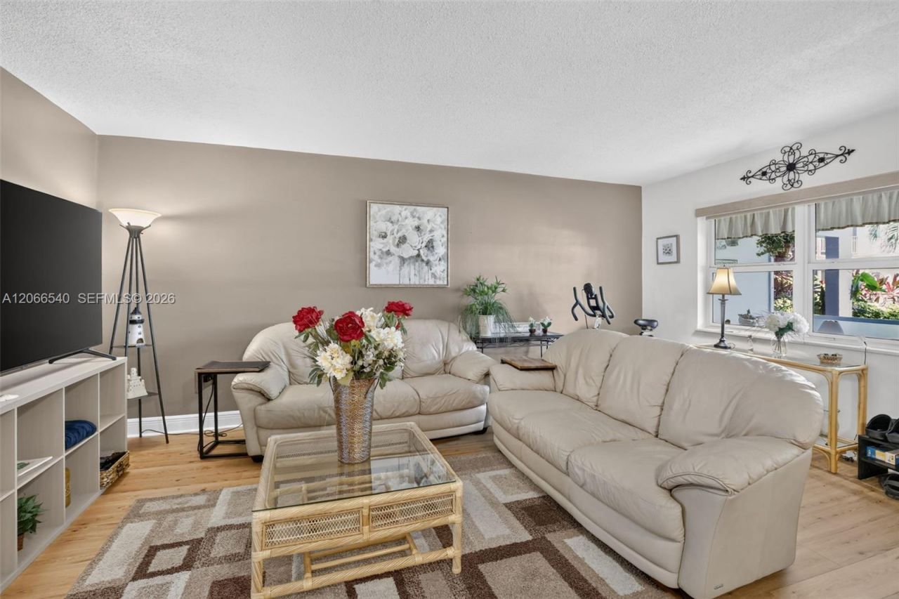 580 Egret Dr , Unit 108, Hallandale Beach, FL 33009 Photo