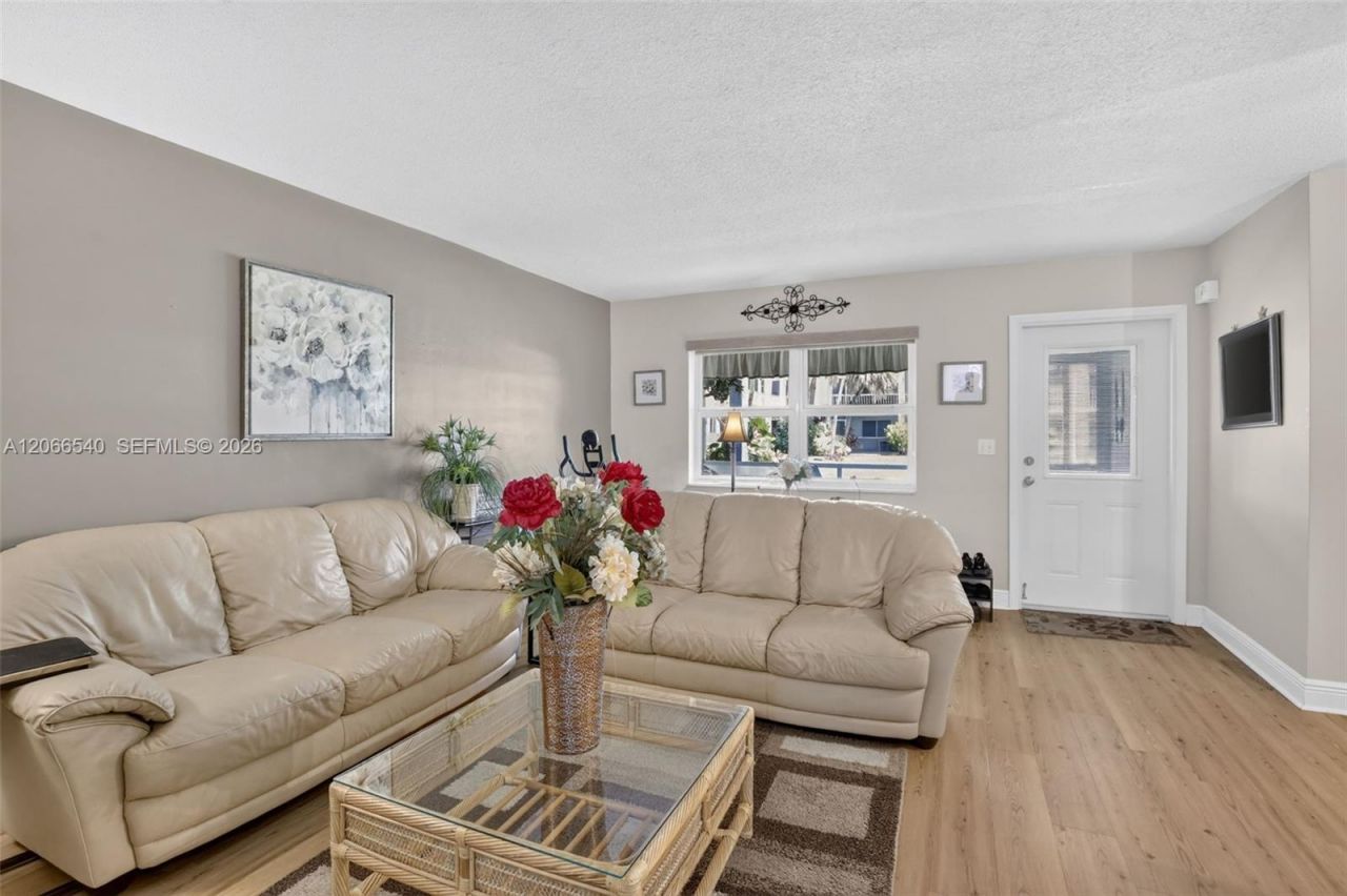 580 Egret Dr , Unit 108, Hallandale Beach, FL 33009 Photo