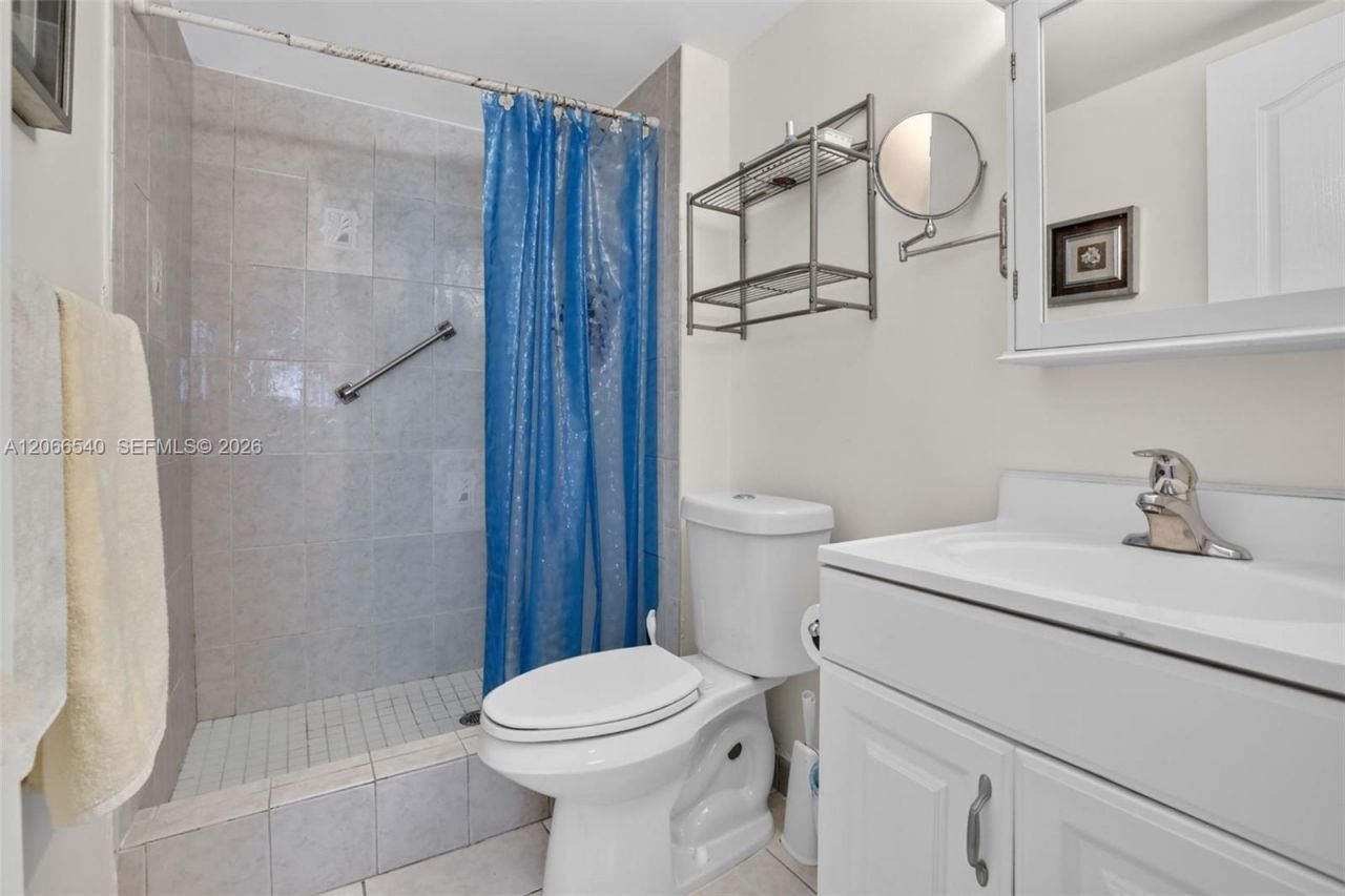 580 Egret Dr , Unit 108, Hallandale Beach, FL 33009 Photo