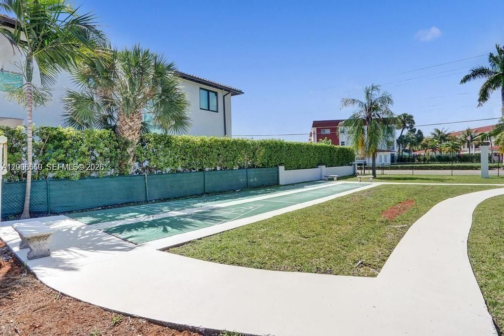 580 Egret Dr , Unit 108, Hallandale Beach, FL 33009 Photo