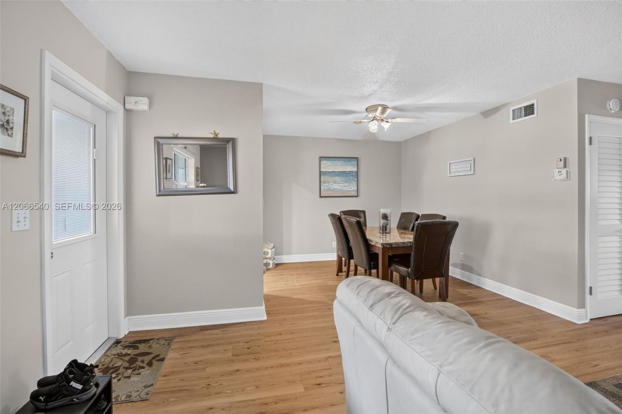 580 Egret Dr , Unit 108, Hallandale Beach, FL 33009 Photo