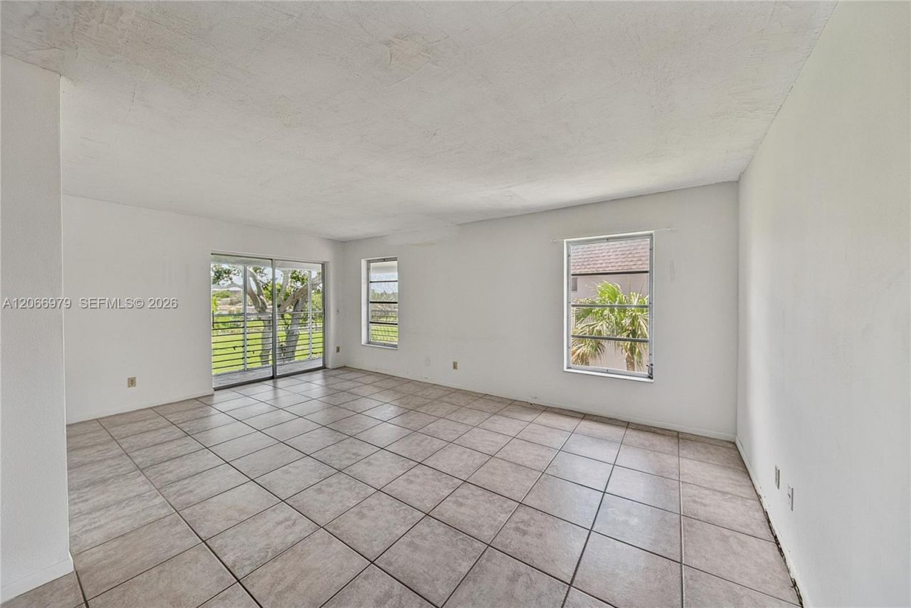 2491 SW 82nd Ave , Unit 310, Davie, FL 33324 Photo