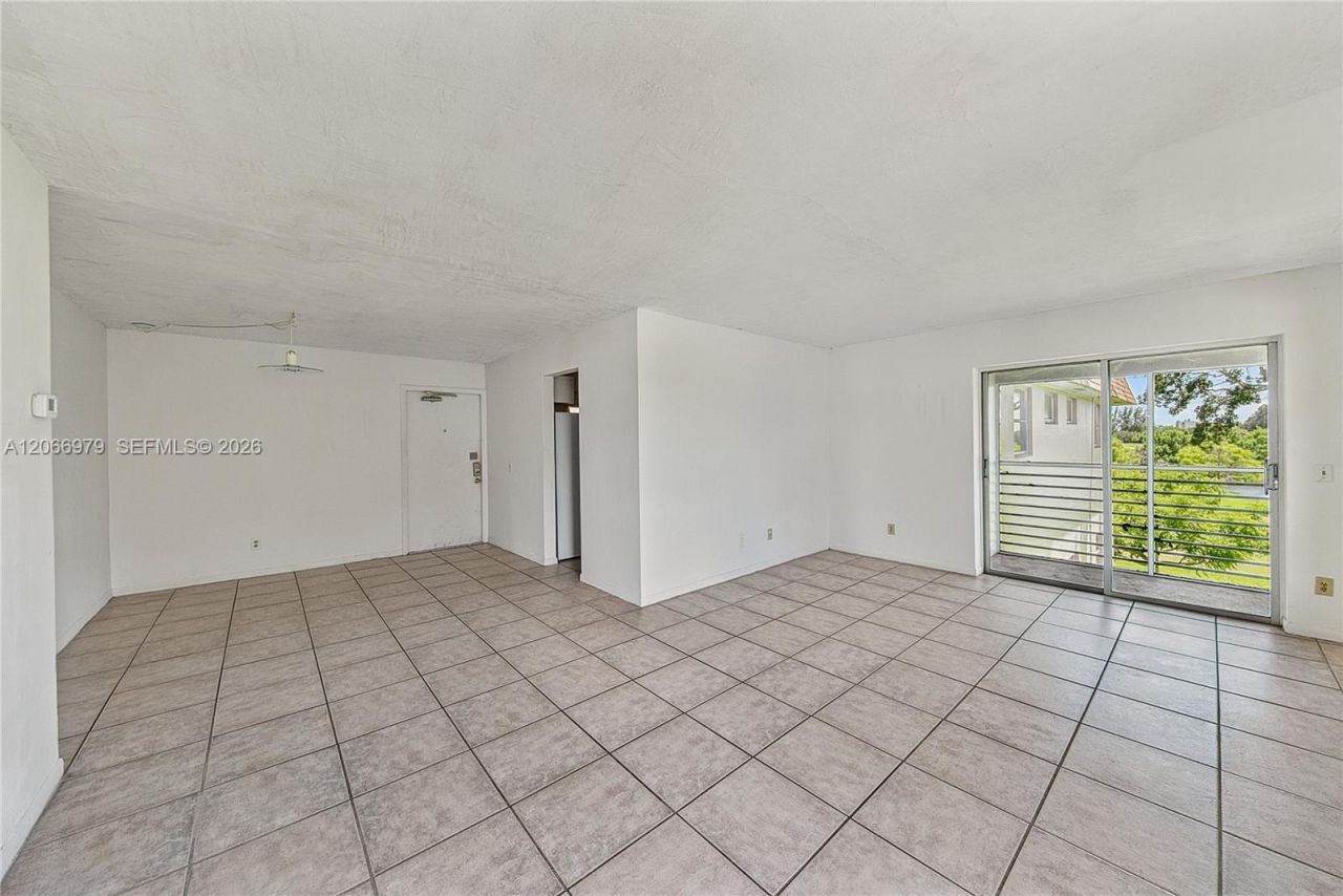 2491 SW 82nd Ave , Unit 310, Davie, FL 33324 Photo